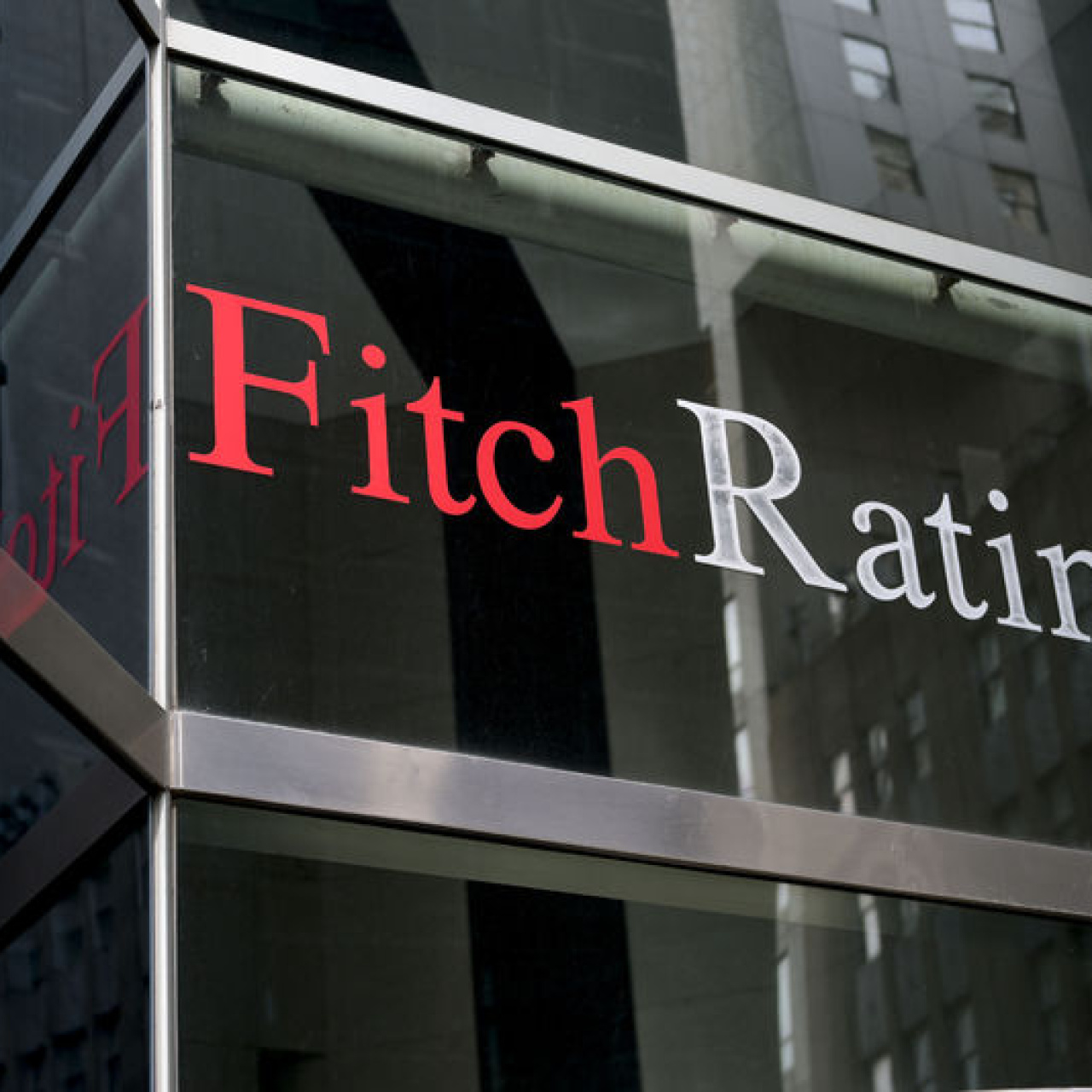 Fitch, Türkiye'nin not görünümünü 'pozitif'e çevirdi