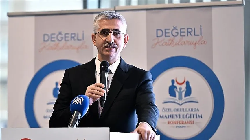 İstanbul'da "Manevi Eğitim Konferansı" düzenlendi