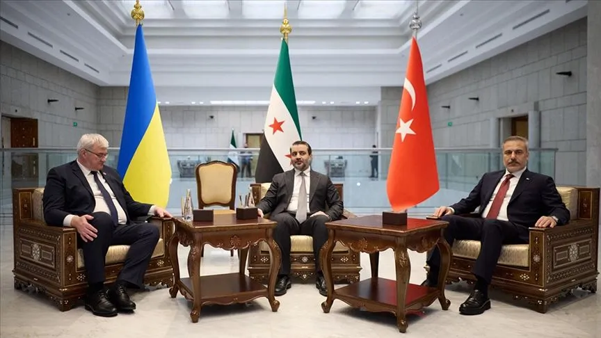 Bakan Fidan, Şam'da Suriye Cumhurbaşkanı Şara ve Ukrayna Devlet Başkanı Zelenskiy ile görüştü