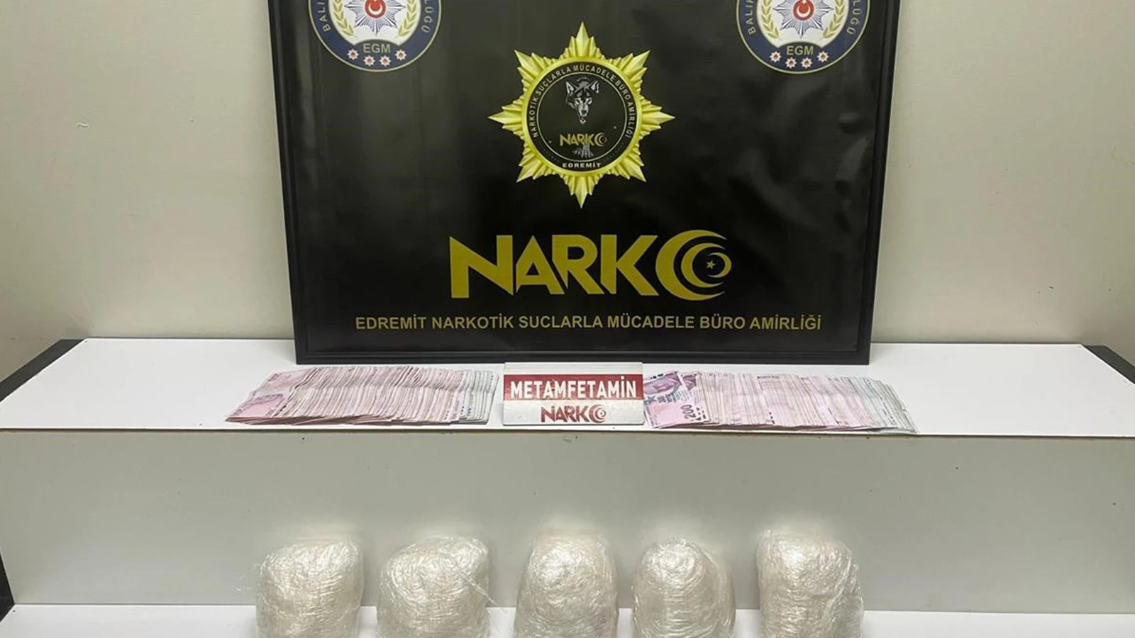 Balıkesir'de yılbaşı öncesi narkotik operasyonu: 4 şüpheli gözaltına alındı