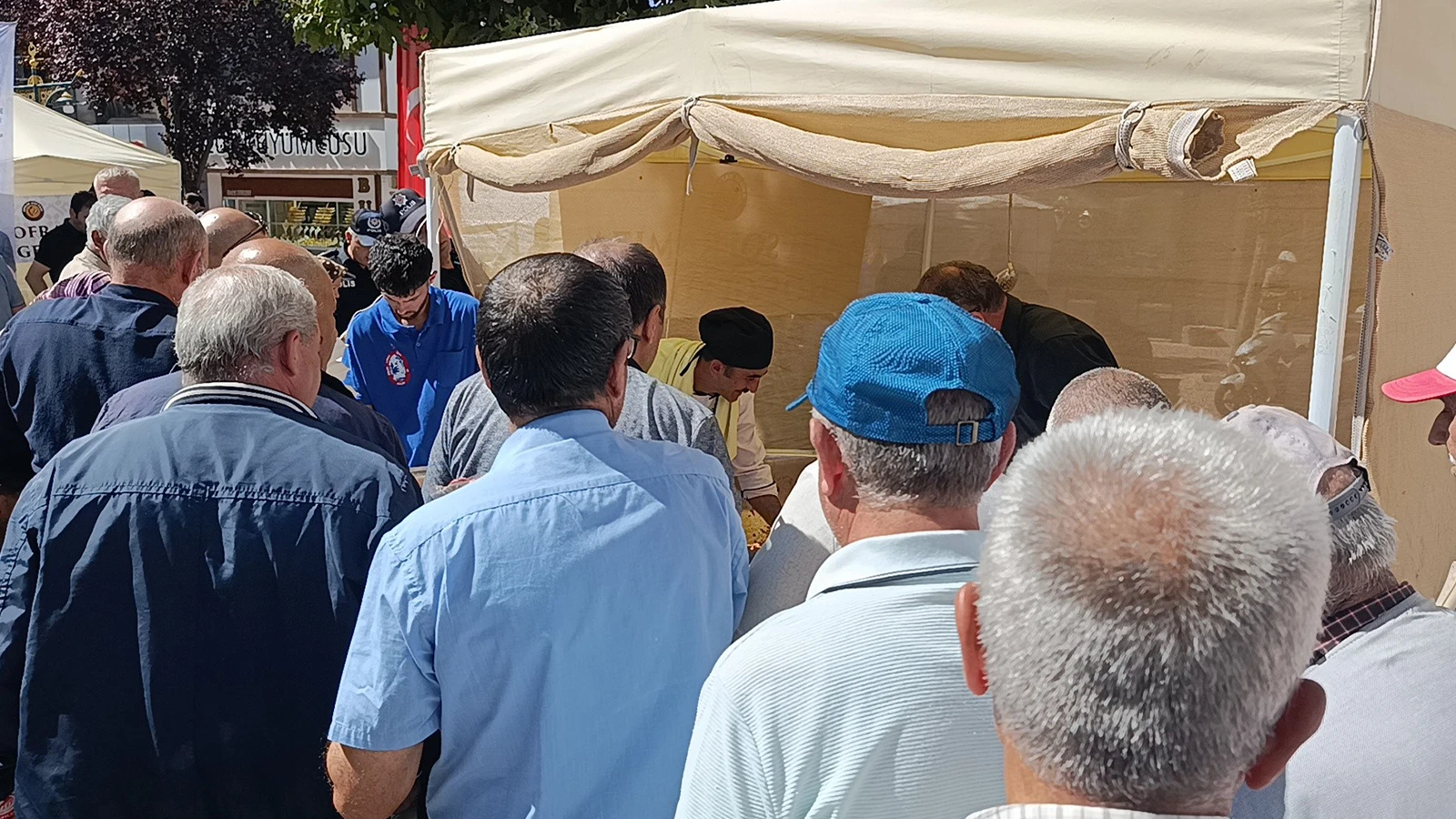 Kırşehir'de Ahilik Haftası etkinlikleri: Pilav dağıtımında izdiham