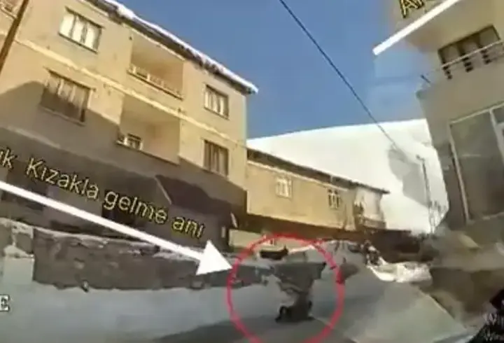 11 yaşındaki çocuğun kahreden ölümü! Kızakla kayarken otobüsün altında kaldı...