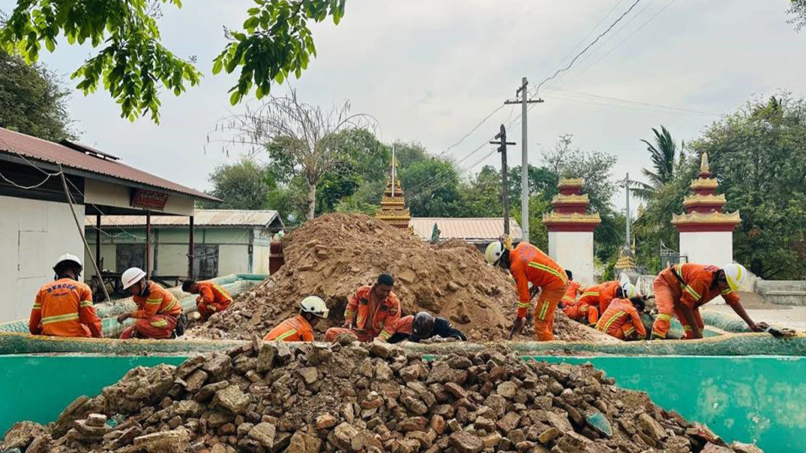Çin'den depremin vurduğu Myanmar'a 137 milyon dolarlık yardım