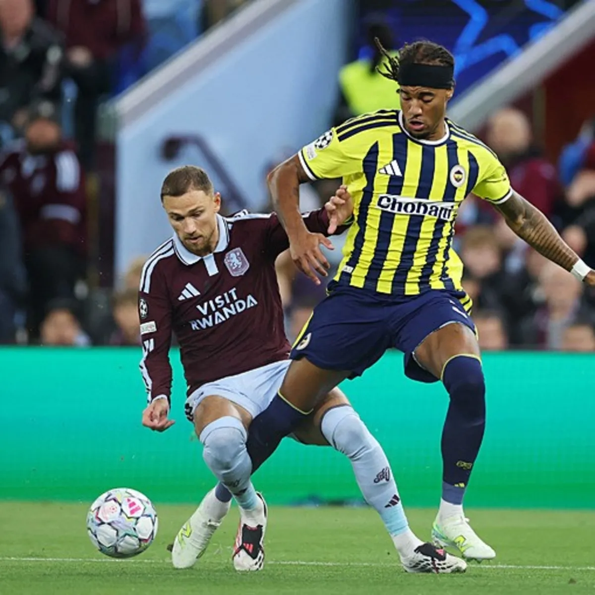 Archie Brown yerde kaldı Fenerbahçe penaltı bekledi! İşte o pozisyon