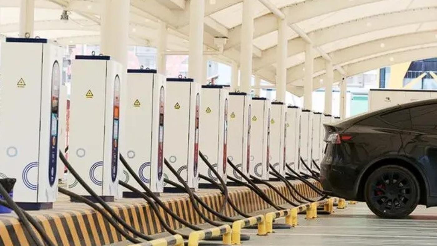Çin, 2027'ye kadar elektrikli araç şarj altyapısını ikiye katlayacak
