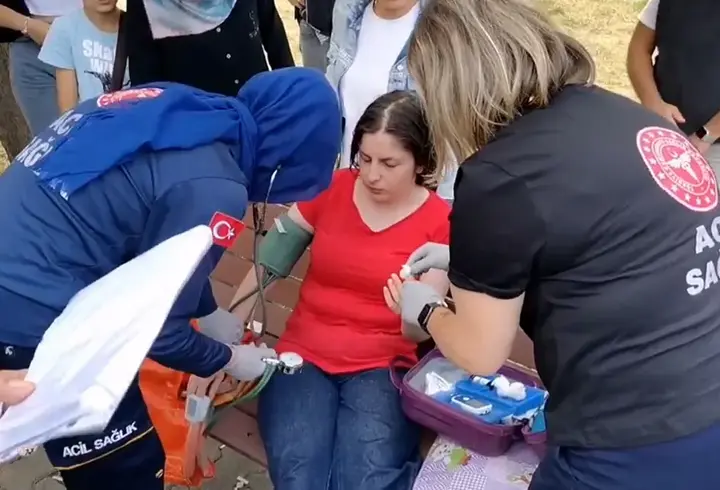 Sınava geç kaldı, sinir krizi geçirip hastaneye kaldırıldı