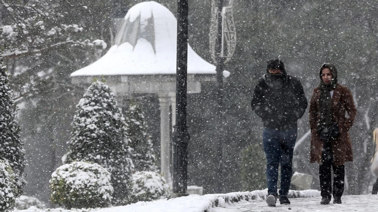 İstanbul'a kar ne zaman, saat kaçta yağacak?