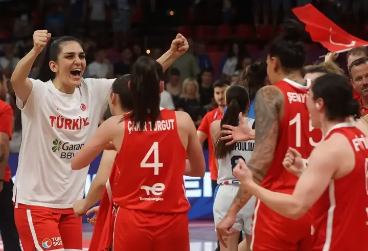 Yunanistan - Türkiye maçında seyirci rekoru kırıldı