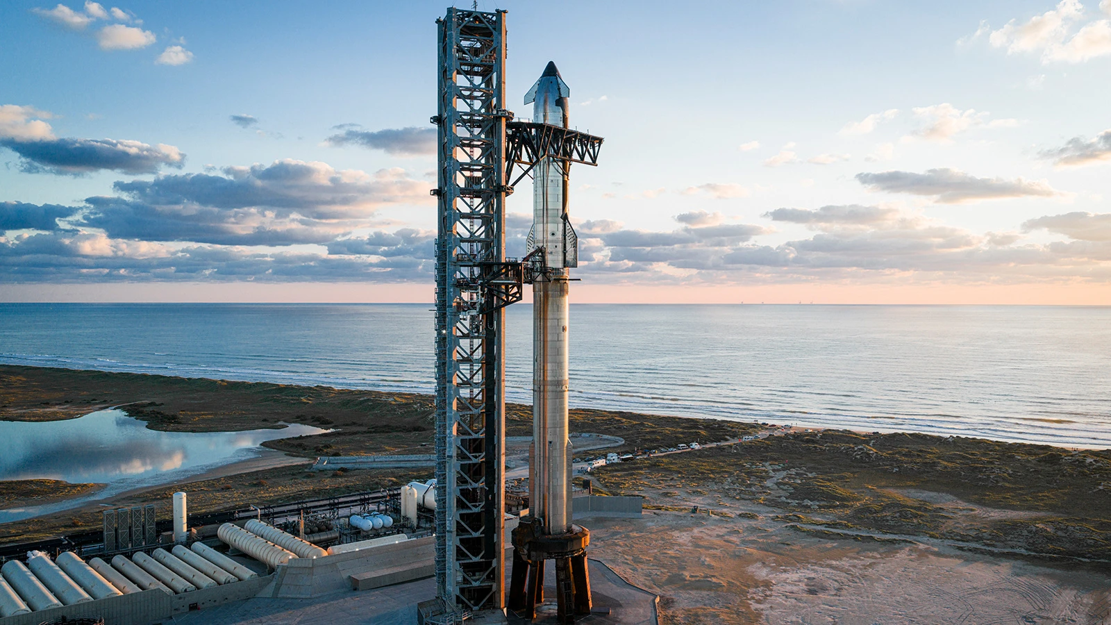 SpaceX'e ait Starship roketi, 11'inci test uçuşunu tamamladı