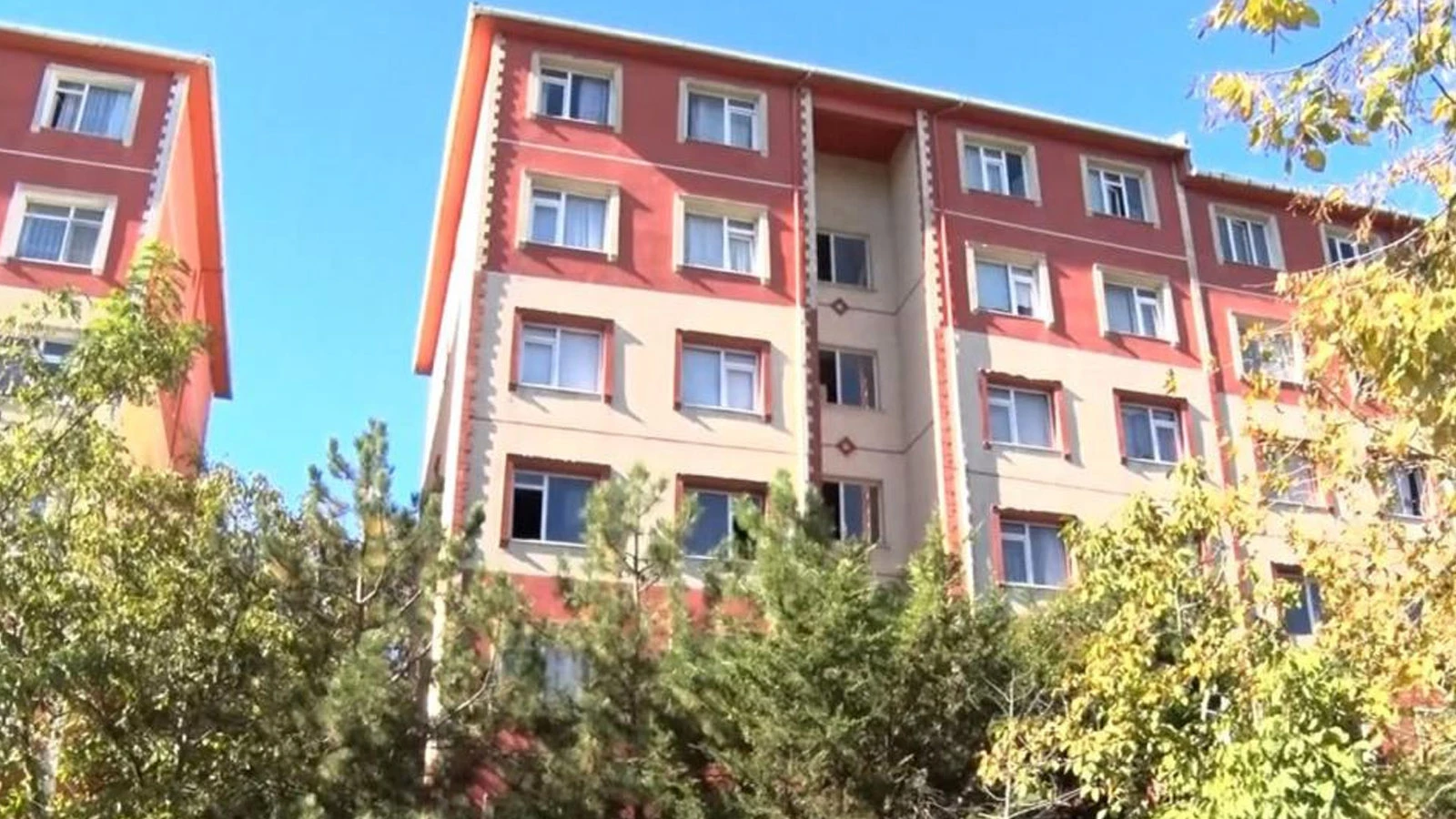 Beylikdüzü'nde bedensel engelli adam yangında can verdi