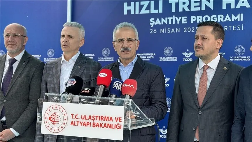 Bakan Uraloğlu: Son 23 yılda demir yollarına yaklaşık 63 milyar dolar yatırım gerçekleştirdik