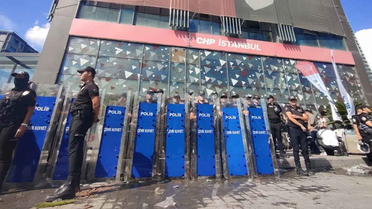 Özgür Özel İstanbul'daki çalışma ofisine gelecek! Dikkat çeken 'Gürsel Tekin' ayrıntısı