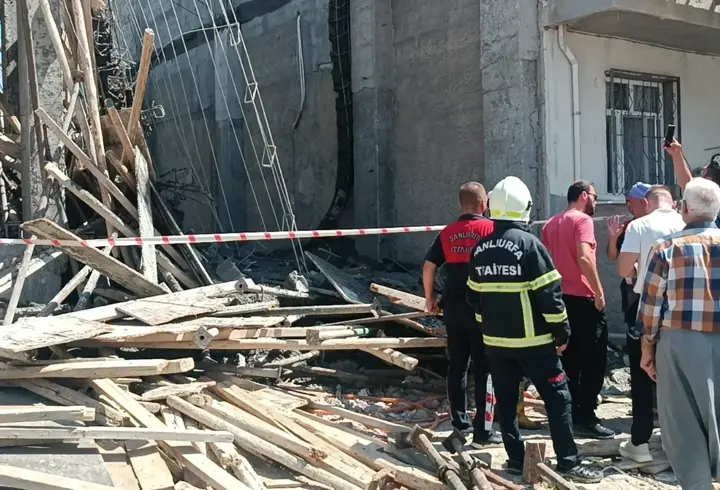 İnşaat halindeki binada betön dökümü sırasında çökme; 7 işçi yaralı