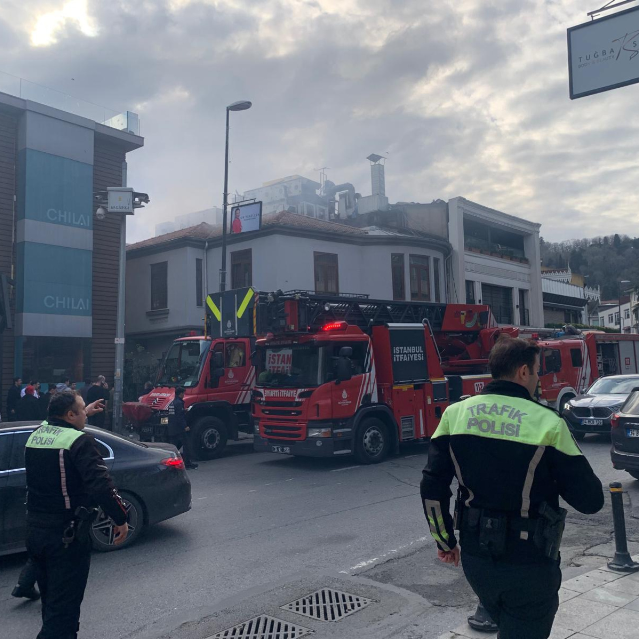 Bebek'te korkutan yangın