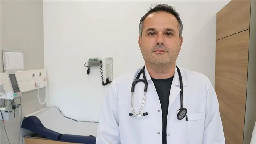Uzman doktor 20 yıllık sigara alışkanlığını poliklinik desteğiyle bıraktı