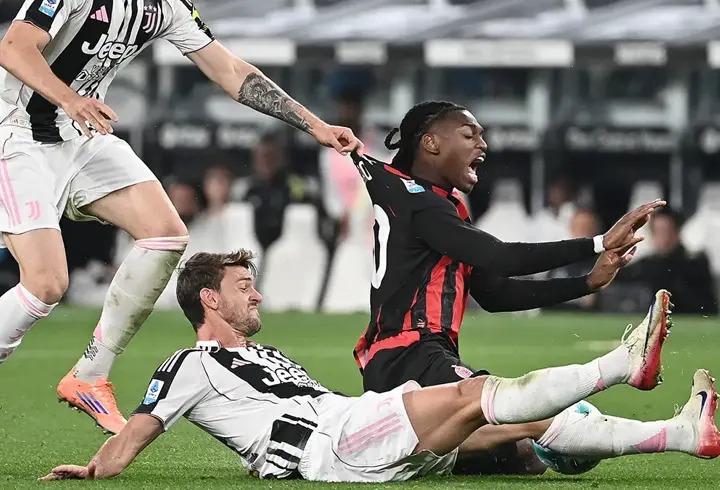 Juventus ile Milan yenişemedi; Napoli liderliği kaptı