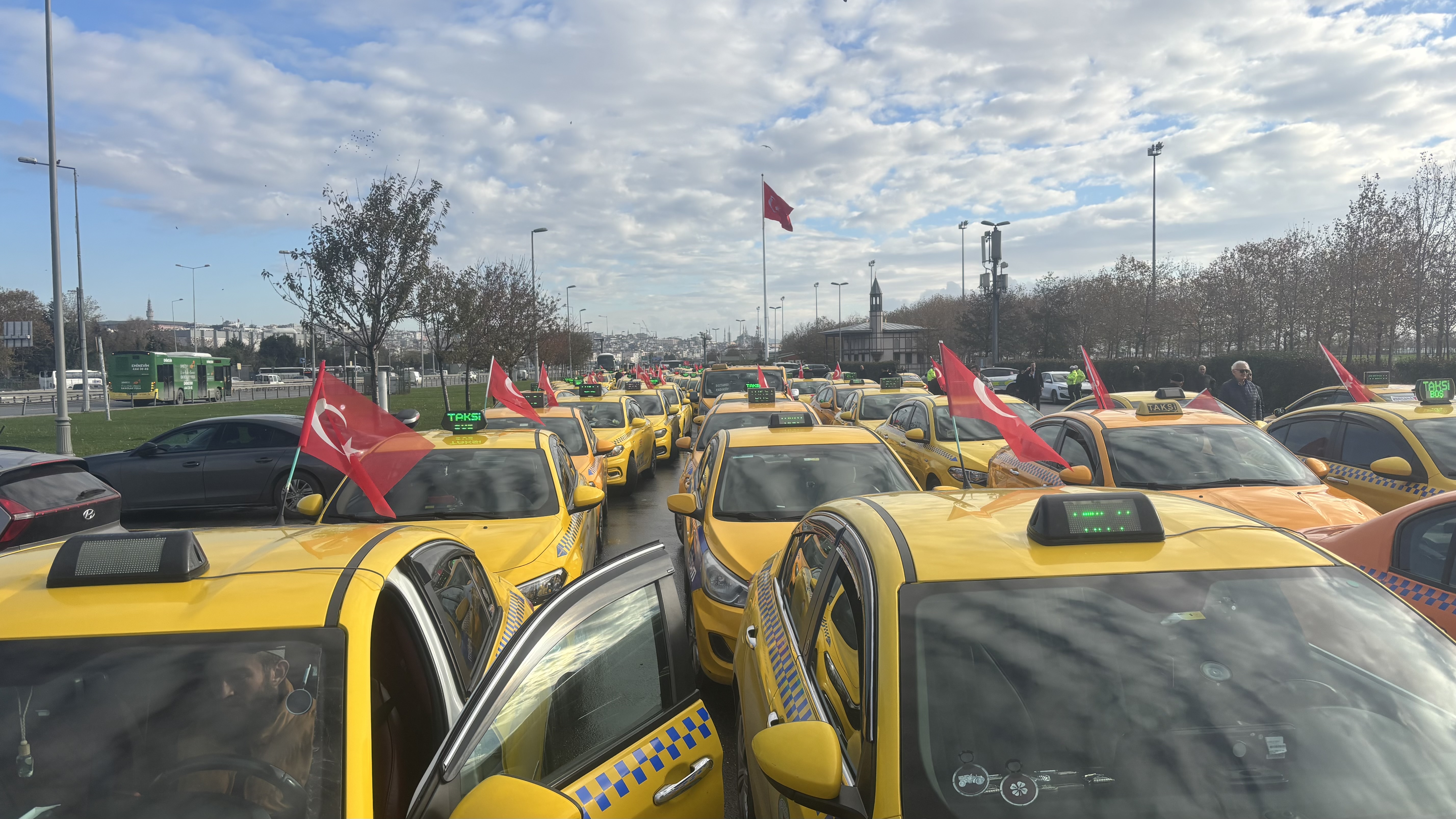 İstanbul'da taksicilerden korsan taşımacılığa tepki