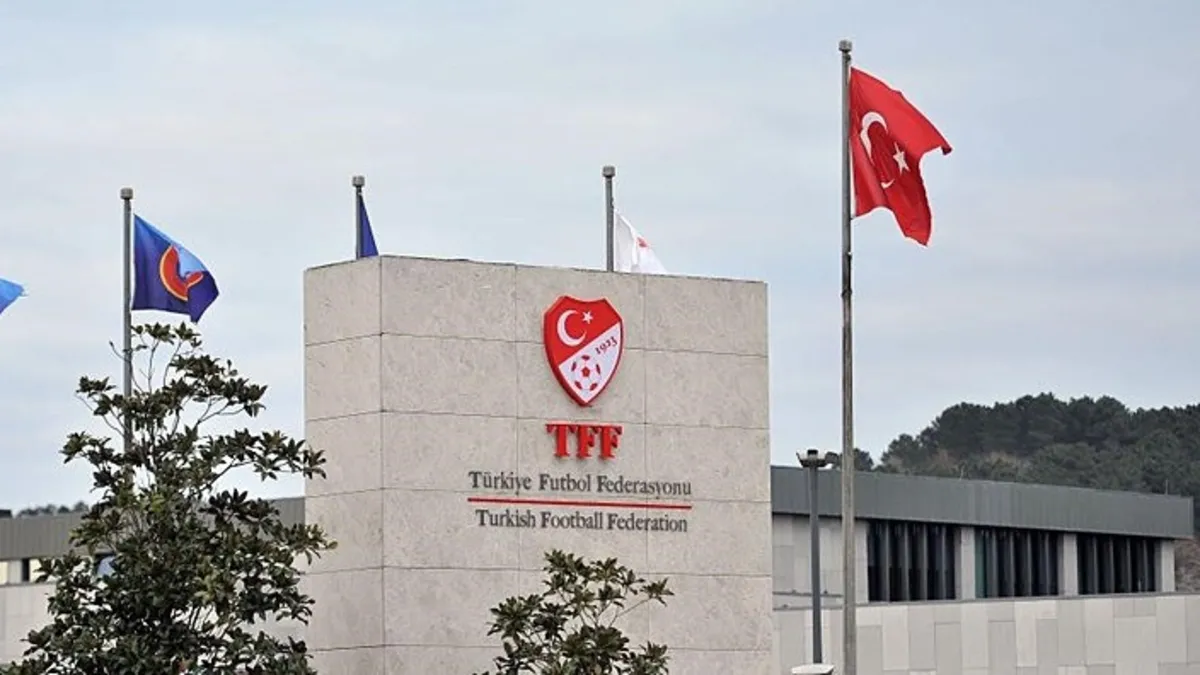 PFDK'dan Dursun Özbek'e 15 gün, Galatasaray'a 3 milyon 700 bin TL ceza