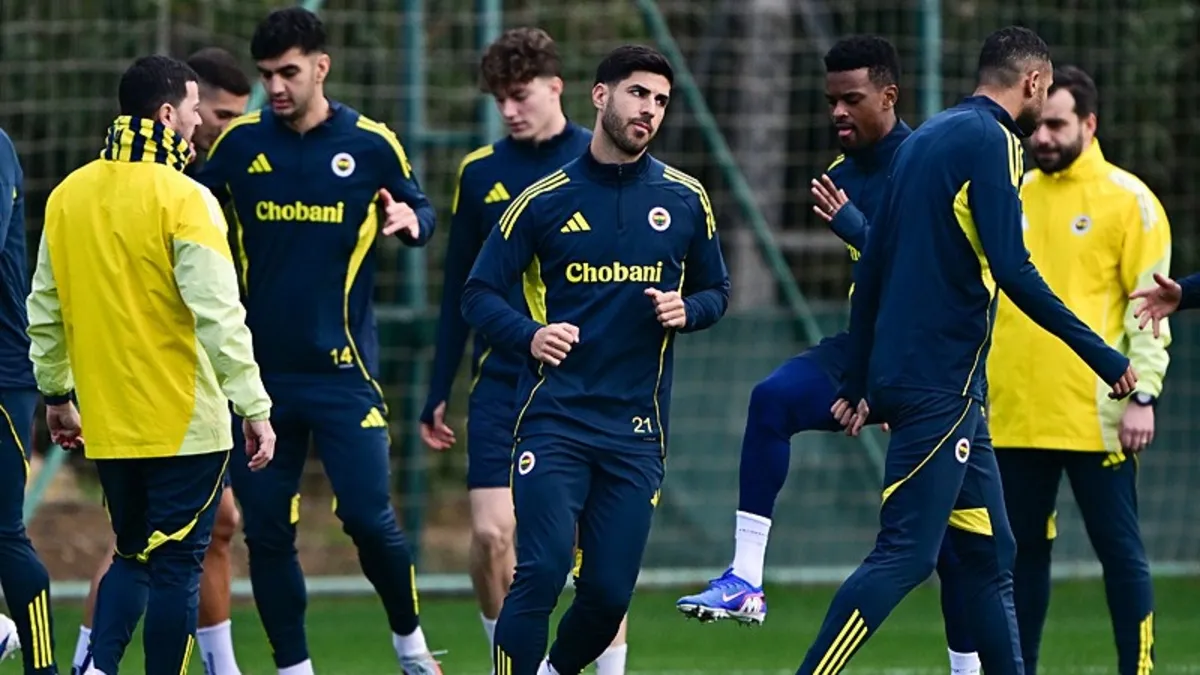 Fenerbahçe'de Jhon Duran FCSB kadrosundan çıkarıldı! İşte kafilede yer alan isimler