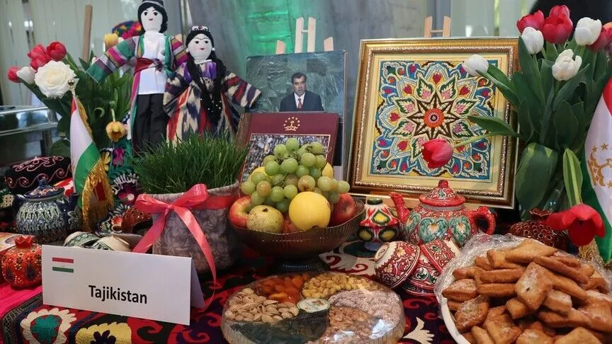 Paris'teki UNESCO merkezinde nevruz etkinliği düzenlendi