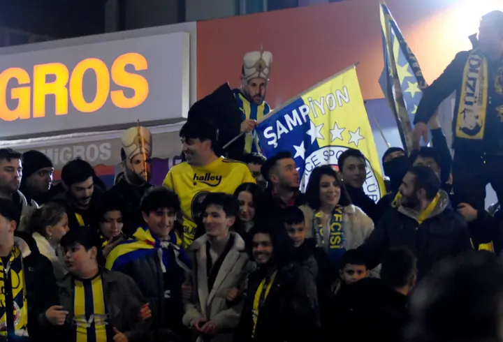 Kayseri’de Fenerbahçe taraftarları Süper Kupa'yı kutladı