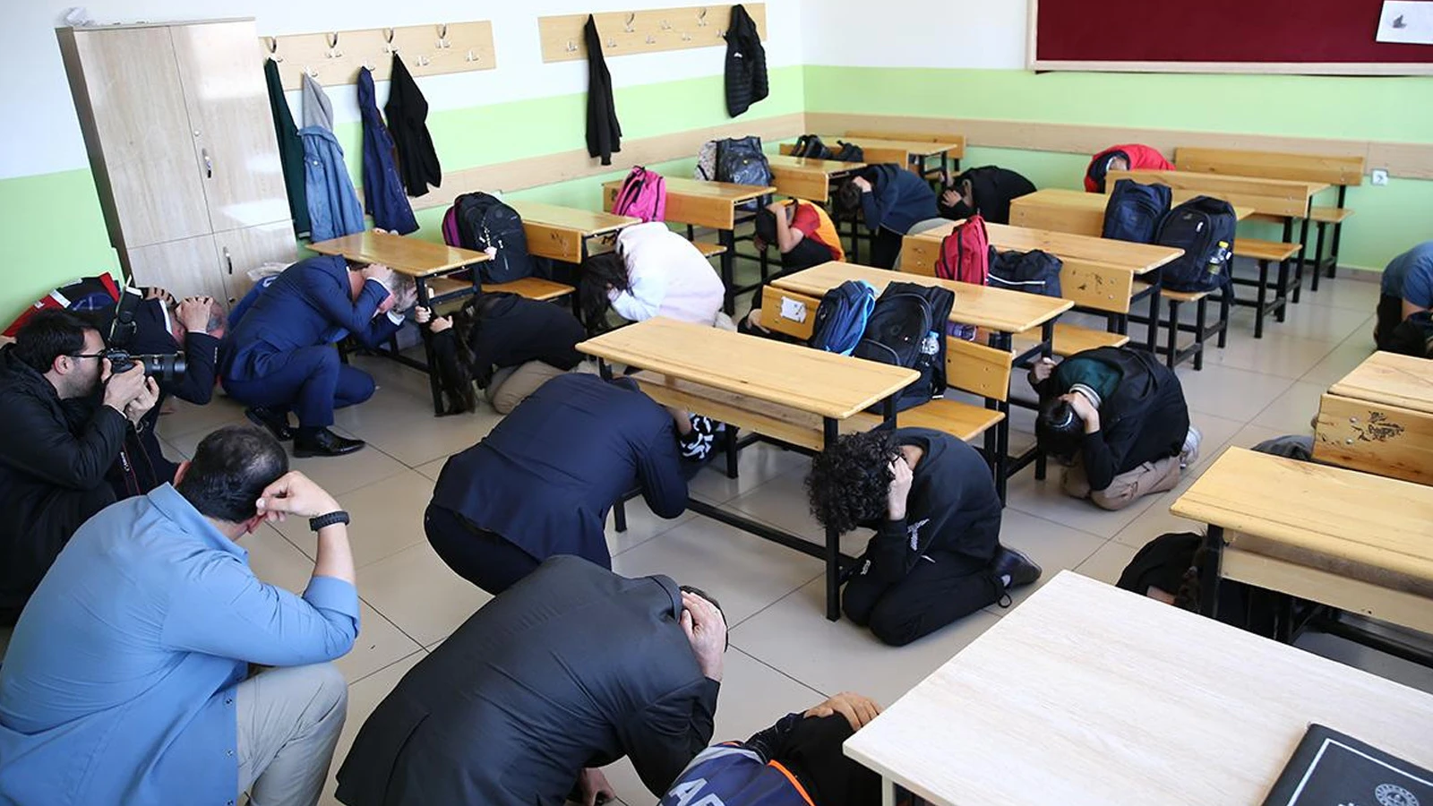 MEB duyurdu: Yarın tüm okullarda eş zamanlı yapılacak