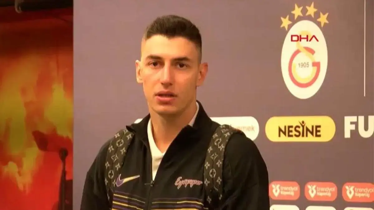 Sergen Yalçın Milli Takım'a Hangi Yıldızı Geri Getiriyor? Sergen Yalçın Berke Özer Milli Takım'a Dönecek Mi, Ne Dedi?