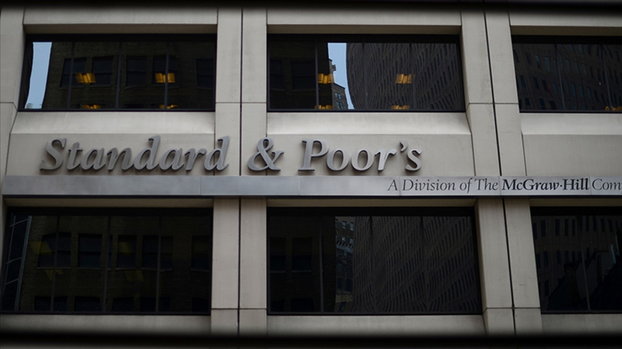 İtalya ekonomisine S&P'den pozitif not artışı