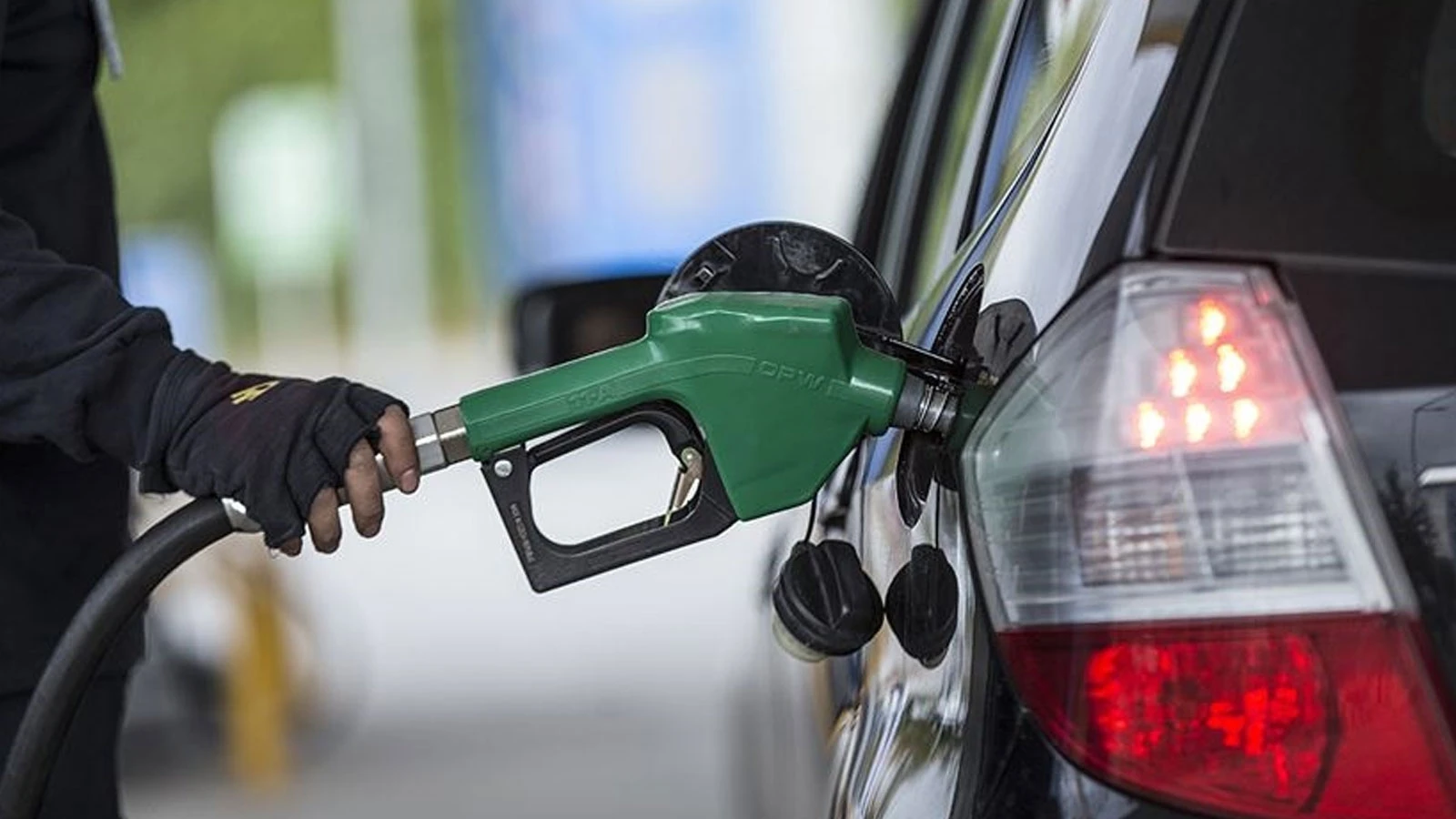 Araç sahipleri dikkat! Beklenen indirim öncesi benzin, motorin ve LPG'de son durum