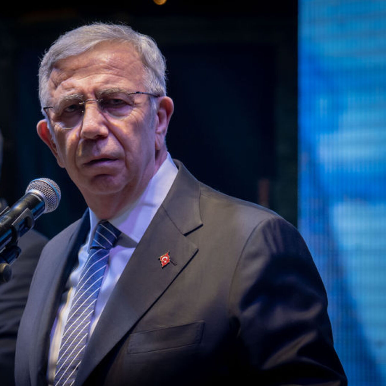 "Fırsat bekleyecek, alçaklık edecek insanlardan değiliz"