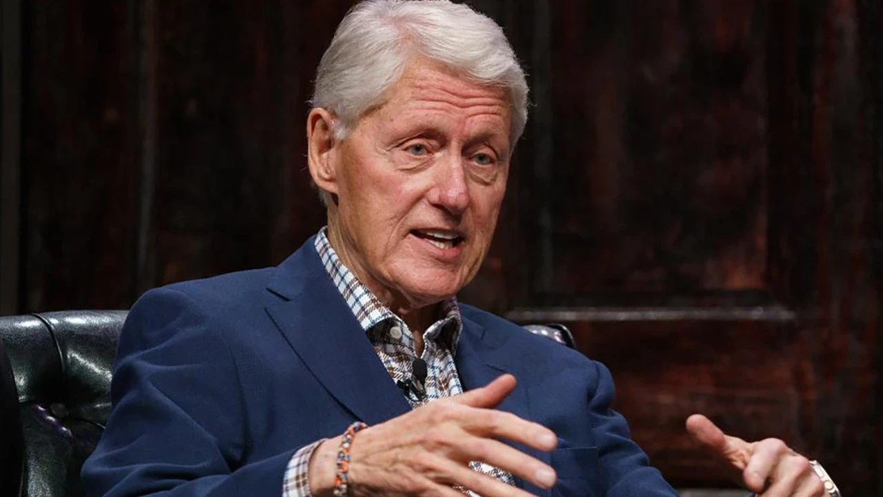 Clinton: Epstein’le ilgili yanlış bir şey yapmadım