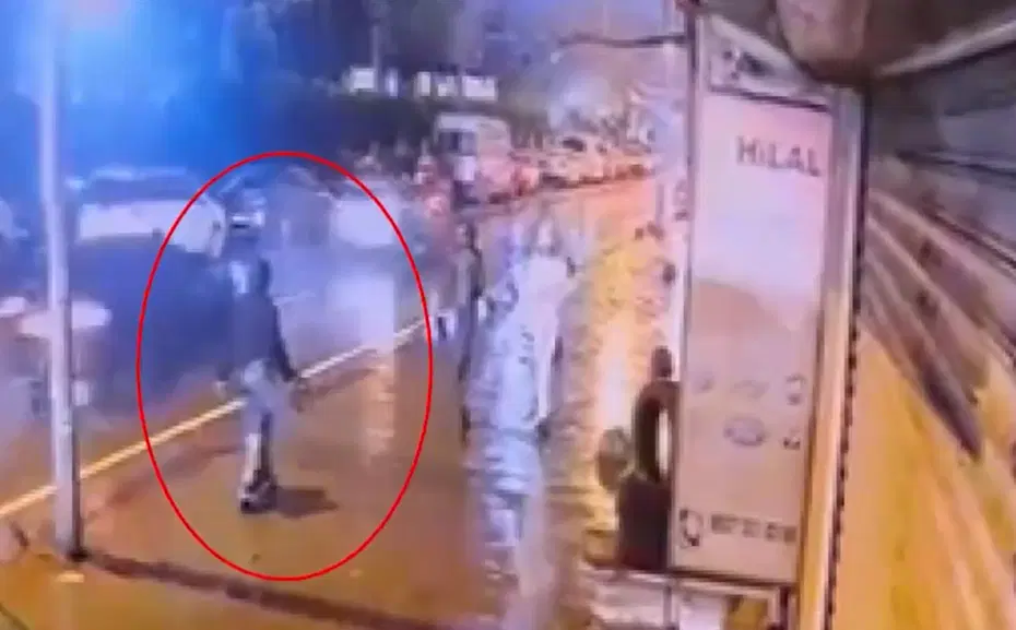 Bir aylık bebeğini otobüs durağına bırakan anne gözaltında