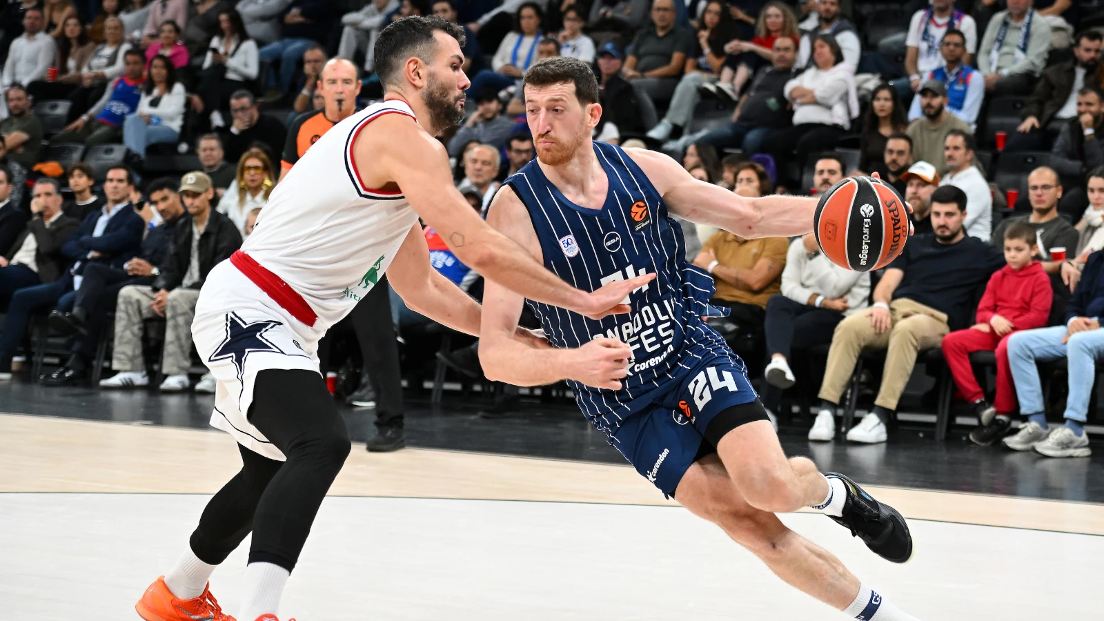 Anadolu Efes, Emporio Armani Milan'a 97-93 mağlup oldu