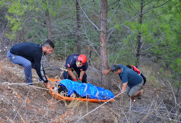60 metrelik uçuruma yuvarlanan otomobildeki Muhammet, hayatını kaybetti