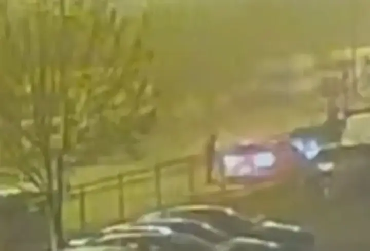 Ümraniye'de silahla tehdit ettiği kişilerin otomobilini gasbetti