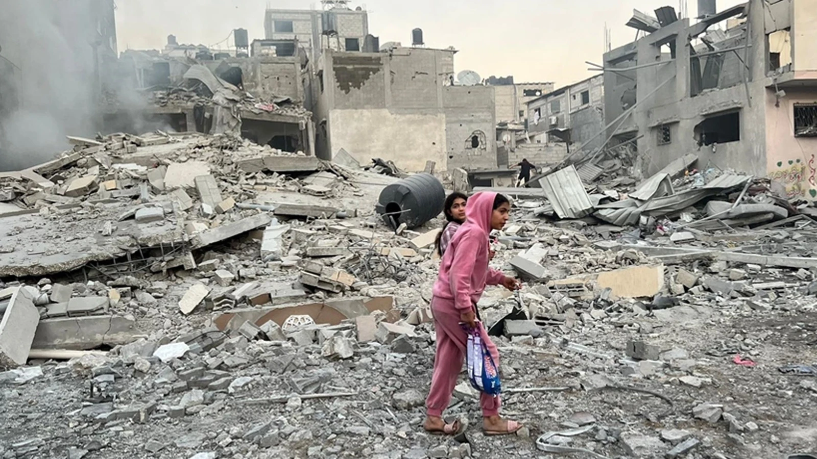 İsrail'in vurduğu Gazze'de can kaybı 64 bin 905'e yükseldi