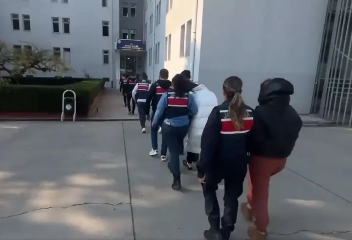 17 ilde siber dolandırıcılık operasyonu: 118 kişi tutuklandı