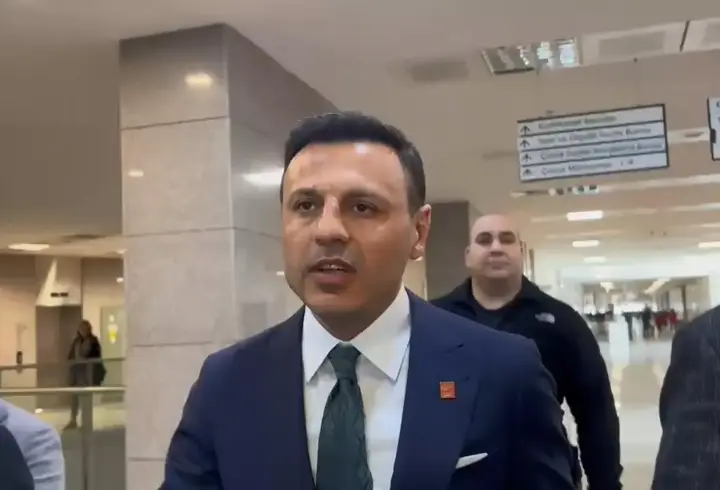 İstanbul - Özgür Çelik 'Polise mukavemet' soruşturması kapsamında ifade için adliyeye geldi - 1