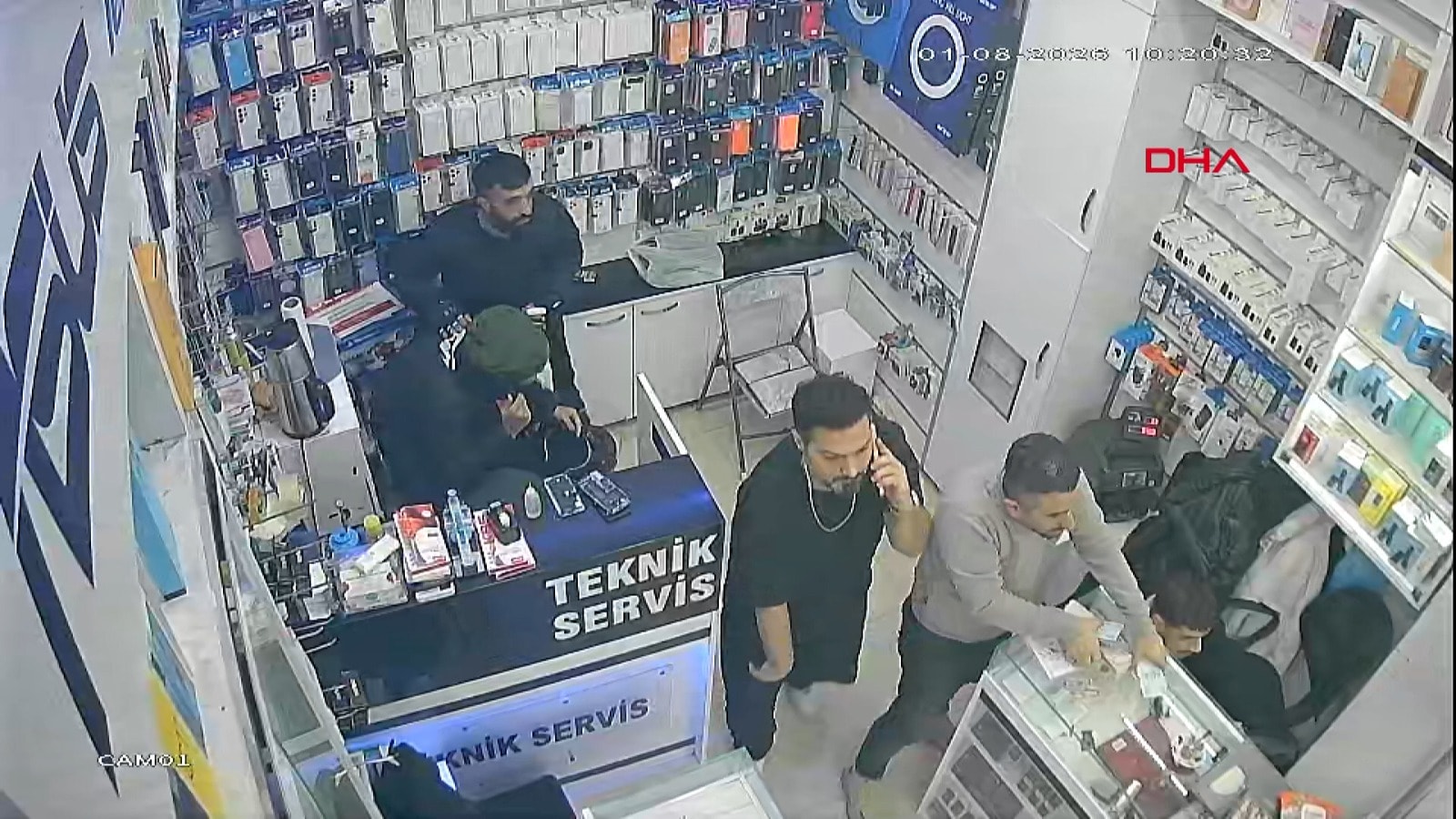 Doğubank İşhanı’nda silahlı çatışma! Kaçanlar iş yerine sığındı