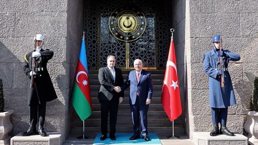 Milli Savunma Bakanı Güler, Azerbaycan Savunma Sanayi Bakanı Mustafayev ile görüştü
