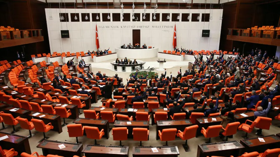 "Piyasa dolandırıcılığına hapis ve para cezaları artıyor"