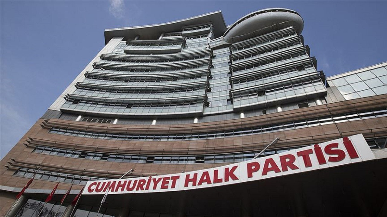 CHP'de olağanüstü kurultay günü: Gözler parti meclisi listesinde