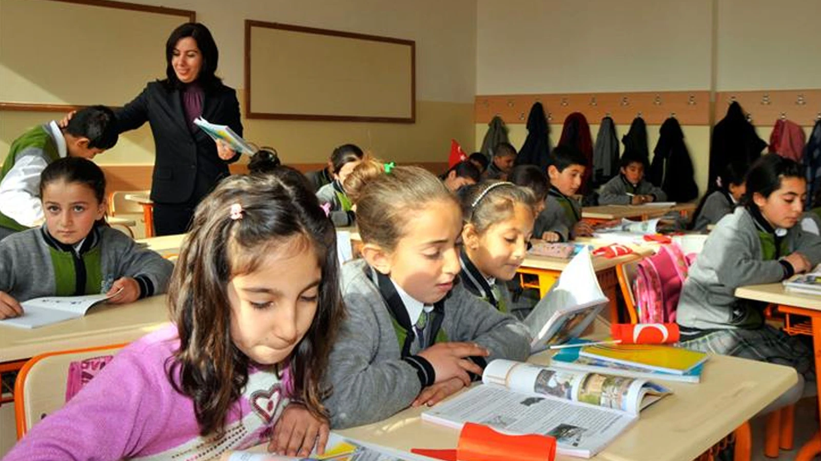 Erzurum'da 14 Nisan Pazartesi yarın okullar tatil mi?