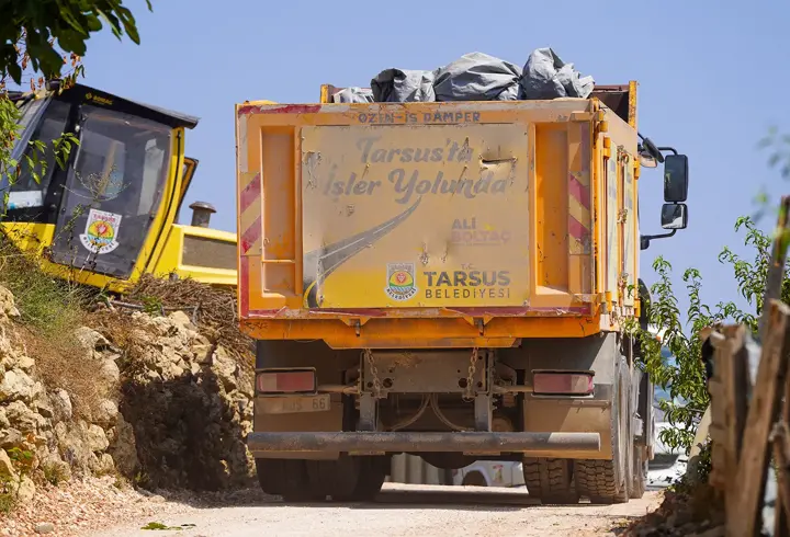 Tarsus Belediyesi’nden kırsal mahallelere yol desteği