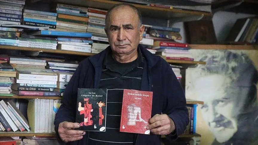 Datça'nın İsa ustası kütüphaneye çevirdiği tamirhanesinde kitap sevgisi aşılıyor
