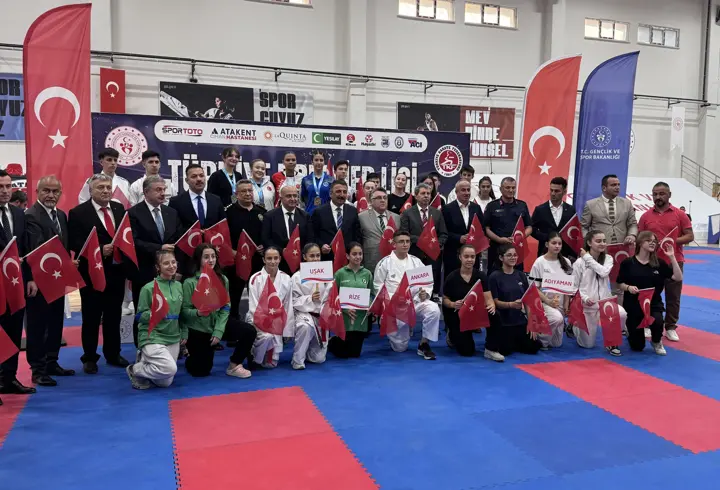 Türkiye Karate Premier Ligi'nin ikinci etabı, Zonguldak'ta başladı