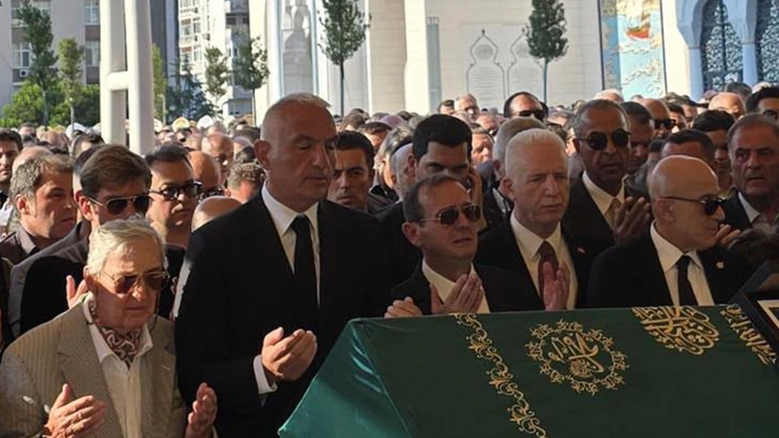 Bakan Ersoy, Birol Altınkılıç’ın cenaze törenine katıldı