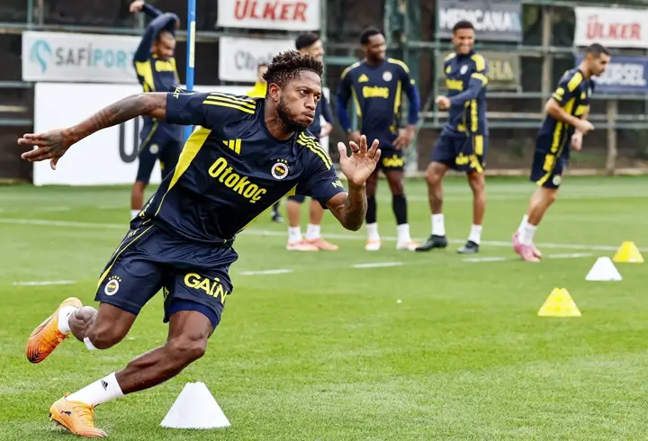 Fenerbahçe'de Rizespor mesaisi! Milli oyunculardan yoksun antrenman...