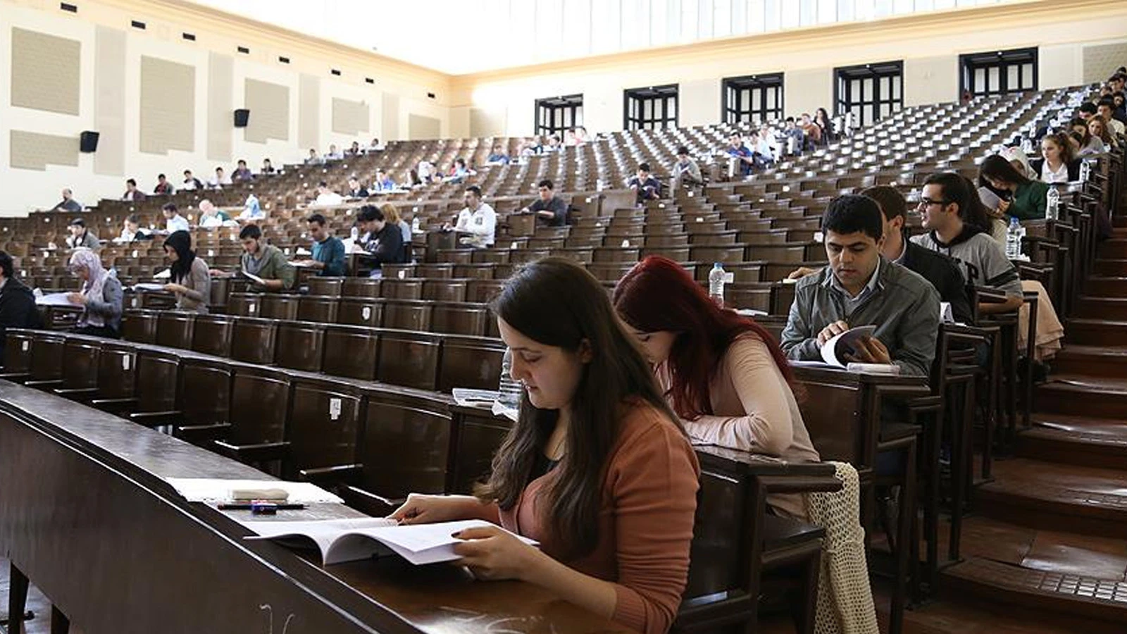 Üniversitede staj süresi uzuyor: En az bir döneme çıkarılacak
