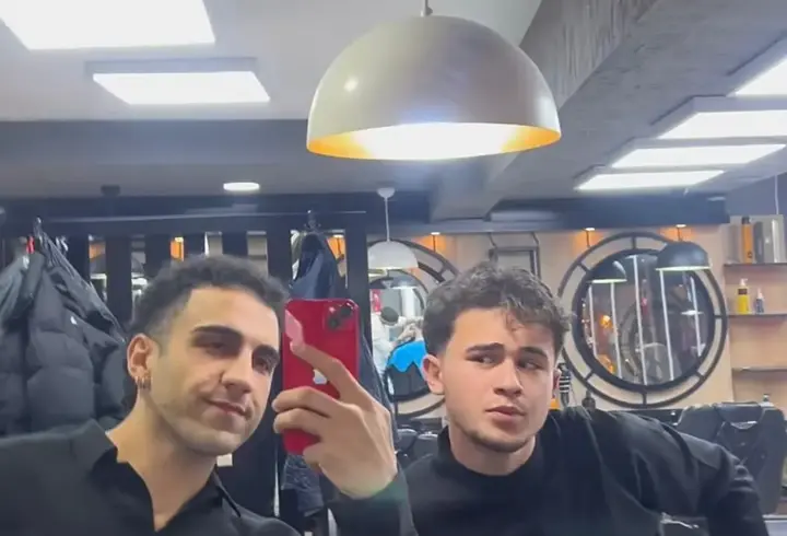 Lösemili arkadaşlarına destek için saçlarını kestirdiler